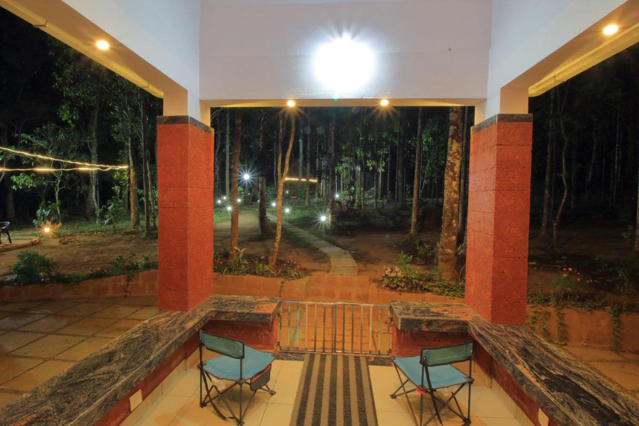 Tall Trees - Modern Forest Villa In Wayanad Sultan Bathery Exterior photo