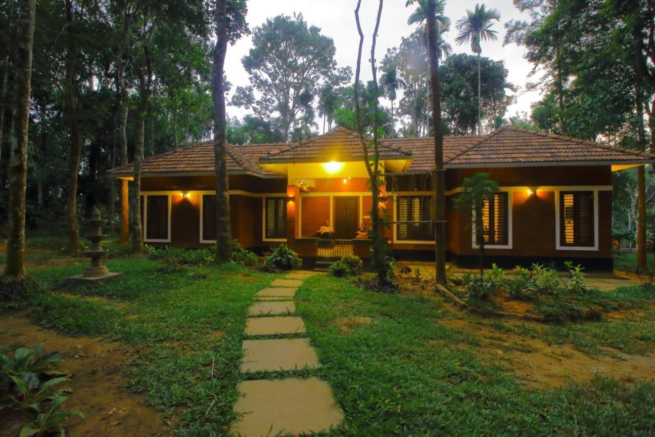 Tall Trees - Modern Forest Villa In Wayanad Sultan Bathery Exterior photo
